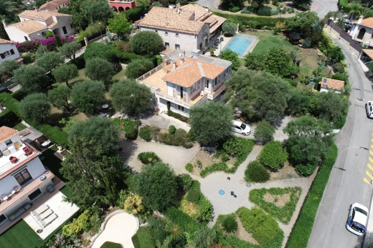 Photo drone